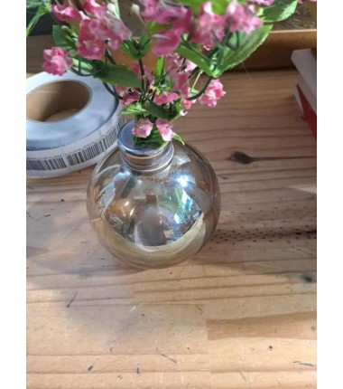 VASE  AVEC FLEURS