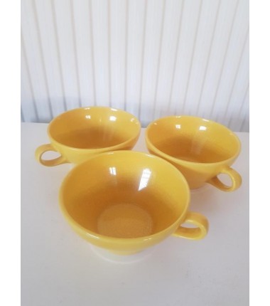 2 TASSES JAUNES CERAMIQUES